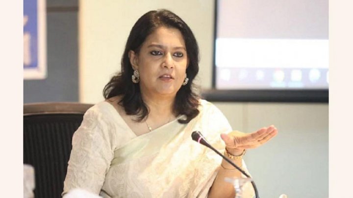 প্লাস্টিক বন্ধ, বনের জমি উদ্ধার ও বিধ্বংসী প্রকল্প বন্ধ করে কুড়িয়েছেন প্রশংসা
